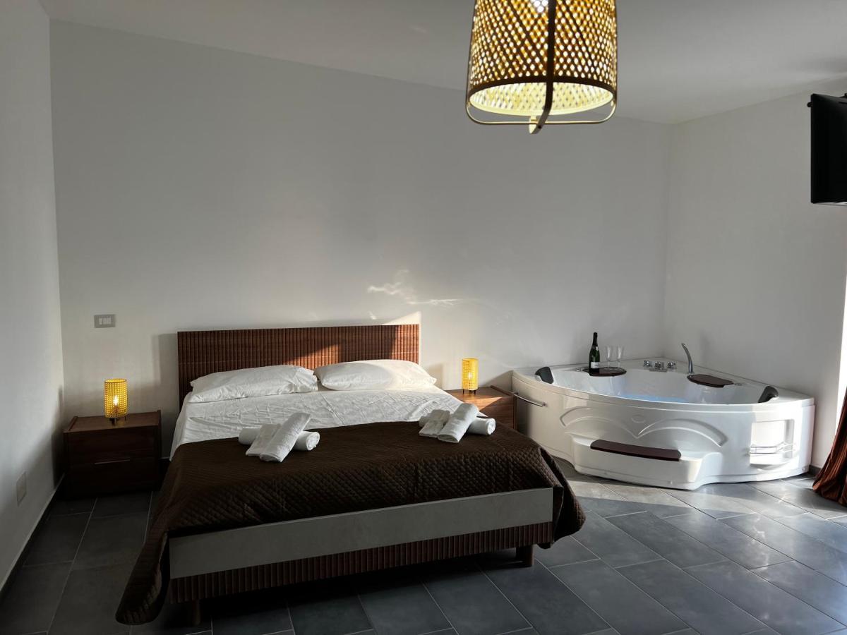 Habitat Luxury Suites Bellona Exteriör bild