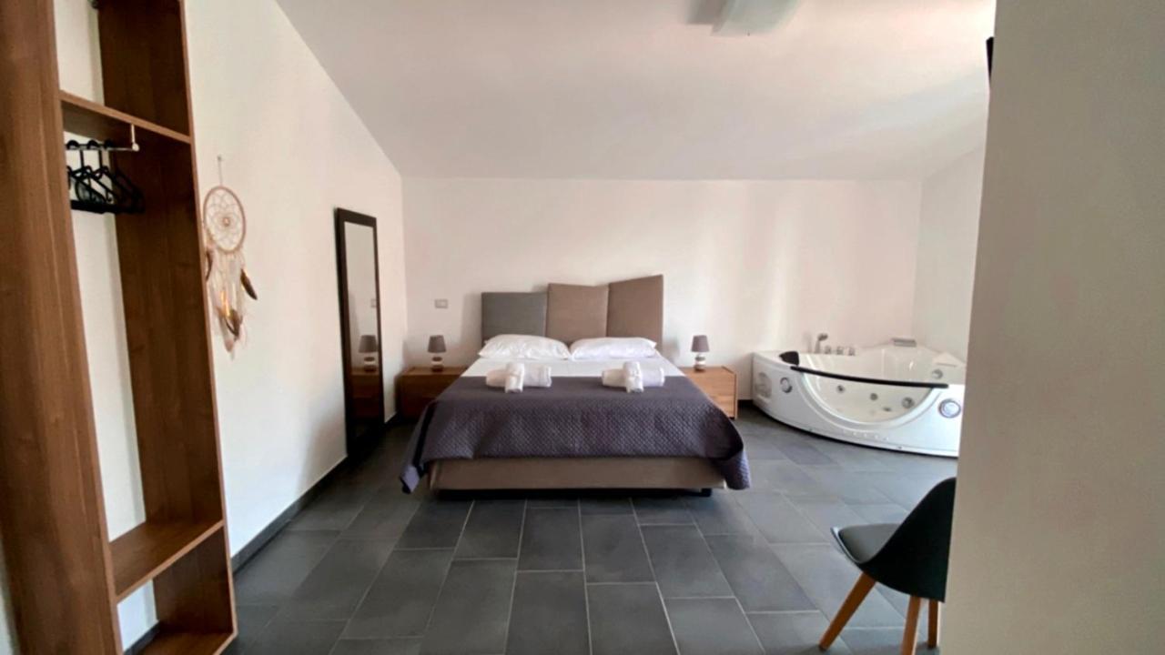 Habitat Luxury Suites Bellona Exteriör bild