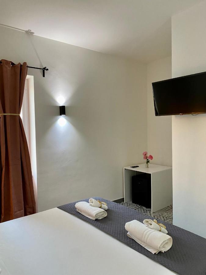 Habitat Luxury Suites Bellona Exteriör bild